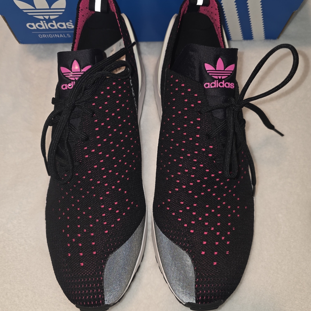 Adidas Men's Black and Pink Sneakers